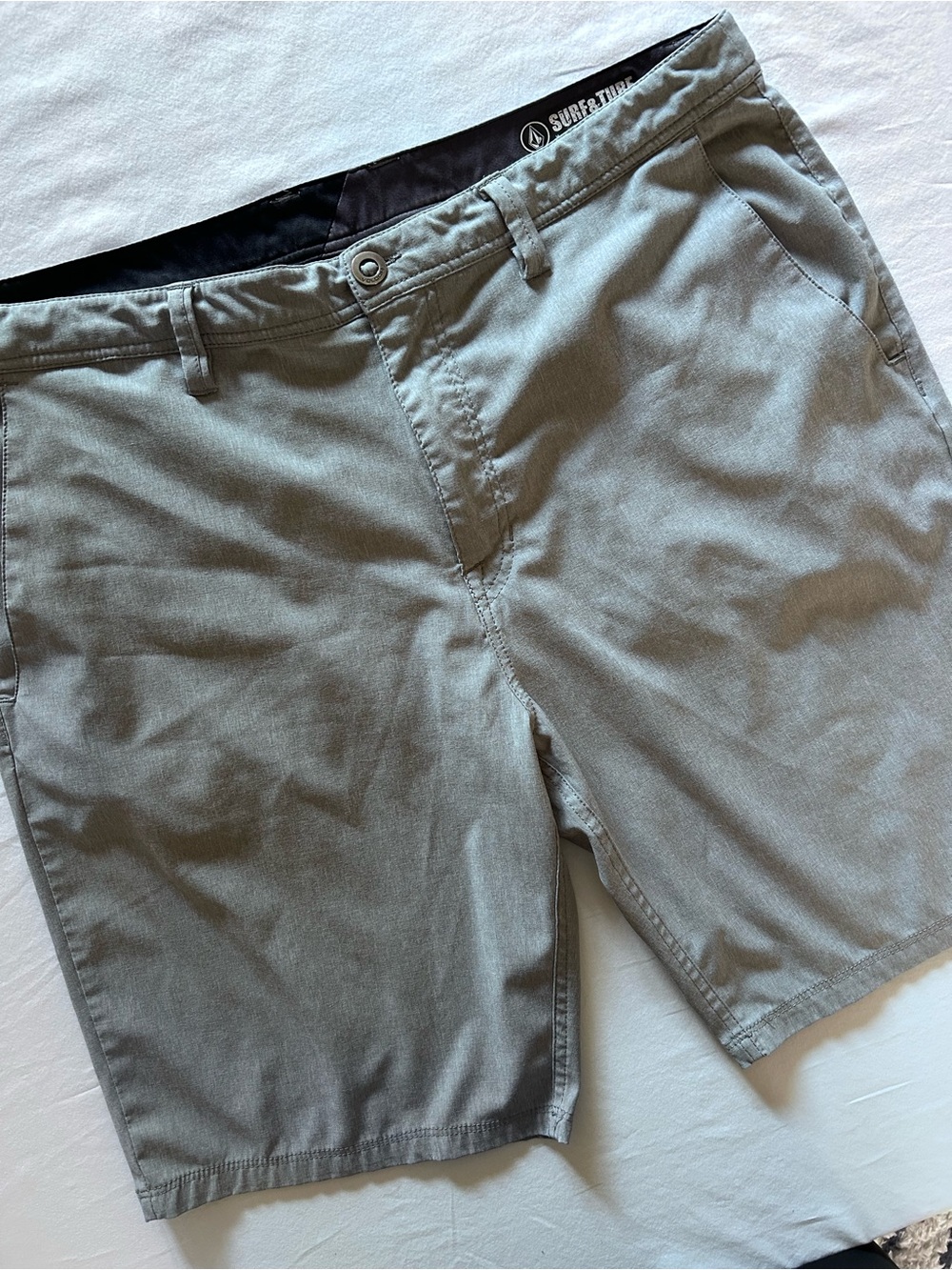 Volcom Surf & Turf Gray 4 Way Stretch Hybrid Shorts Men’s